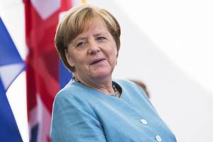 Facebook: Die beliebtesten Artikel über Merkel sind Fake News