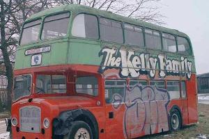 Der Tourneebus der Kelly Family kommt unter den Hammer