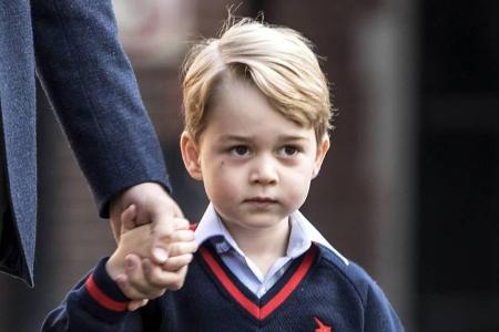 Prinz George an seinem ersten Schultag Prinz George an seinem ersten Schultag