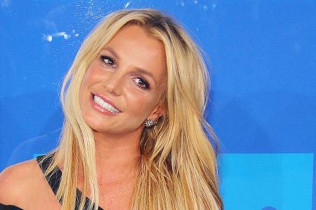 Um so auszusehen, gibt Britney Spears viel Geld aus