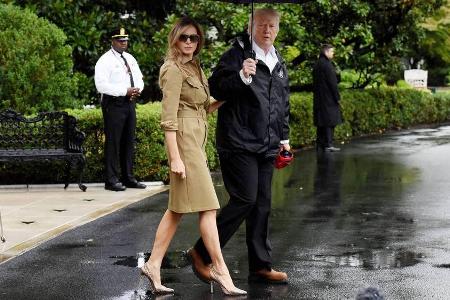 Melania und Donald Trump am 2. September in Washington - auf dem Weg nach Texas: Sie trägt High Heels von Manolo Blahnik