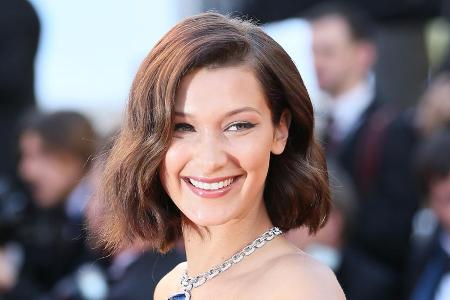 Bella Hadid hat ihren Beschützer-Instinkt gezeigt Bella Hadid hat ihren Beschützer-Instinkt gezeigt