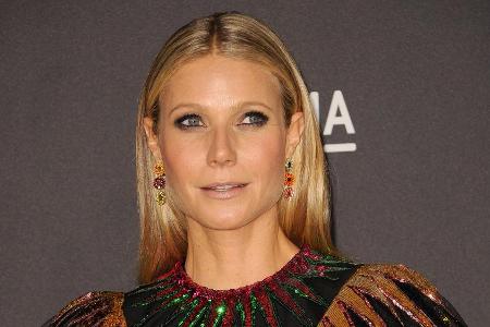 Nirgends Vampire zu sehen: Gwyneth Paltrows Spray muss wohl funktionieren Nirgends Vampire zu sehen: Gwyneth Paltrows Spray muss wohl funktionieren