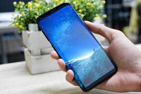 Der Bixby-Button an der linken Seite des Galaxy S8 kann nun teilweise deaktiviert werdem