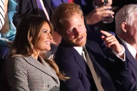 Nicht Meghan Markle, sondern Melania Trump, saß neben Prinz Harry