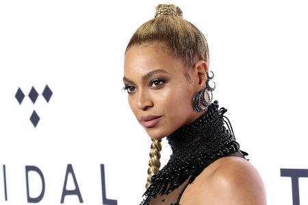 Beyoncé kehrt nach der Geburt ihrer Zwillinge für einen guten Zweck auf die Bühne zurück
