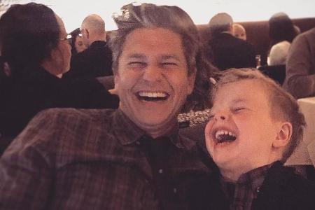 David Burtka (li.), Ehemann von Neil Patrick Harris mit ihrem Sohn Gideon Scott (6) David Burtka (li.), Ehemann von Neil Patrick Harris mit ihrem Sohn Gideon Scott (6)