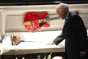 Chuck Berry: Fans und Freunde nehmen rührend Abschied