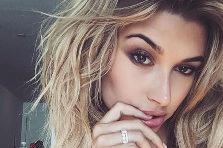 Hailey Baldwins blonde Mähne wirkt dank Balayage-Technik wunderbar natürlich