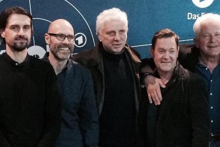 Ein Teil der Filmcrew war bei der Premiere in der HFF München dabei (v.l.n.r.): Regisseur Philip Koch, Drehbuchautor Holger ... Ein Teil der Filmcrew war bei der Premiere in der HFF München dabei (v.l.n.r.): Regisseur Philip Koch, Drehbuchautor Holger ...