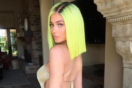Krass: Kylie Jenners Haare leuchten jetzt in Neongelb