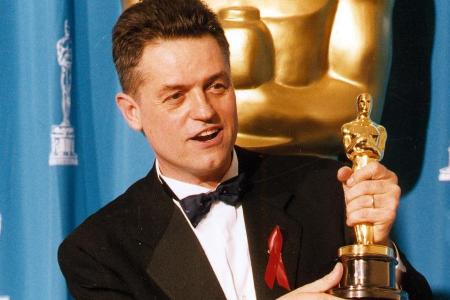 Jonathan Demme mit seinem Oscar für die 