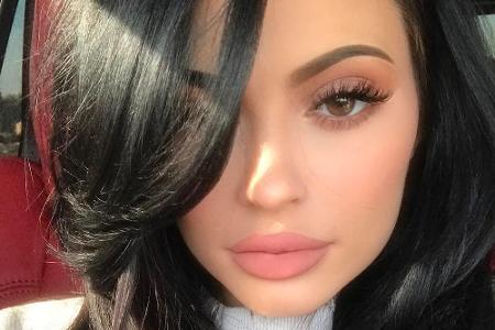 Selbstverständlich ist auch ein Mitglied des Kardashian-Clans in dieser Liste zu finden. Kylie Jenner (19) hat ihr auf rund ...