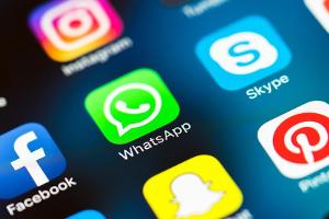 Update macht's möglich: Siri kann jetzt WhatsApp-Nachrichten vorlesen