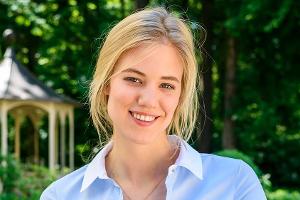 Ist Larissa Marolt eine Zicke? Ihre überraschende Antwort