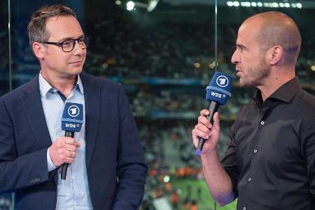 Gemeinsam sorgten Matthias Opdenhövel (l.) und Mehmet Scholl sechs Jahre lang bei der ARD für das Rahmenprogramm zu Fußballü...
