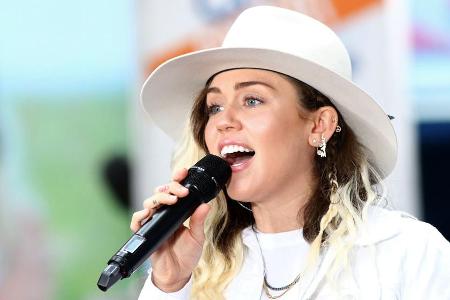Hat sie oder hat sie nicht? Miley Cyrus Hat sie oder hat sie nicht? Miley Cyrus