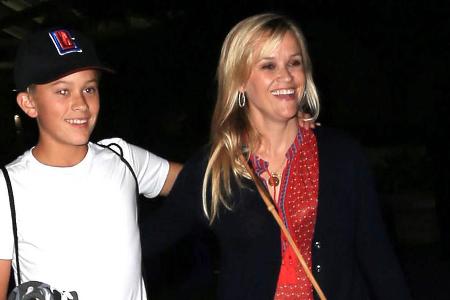 Reese Witherspoon hat Spaß mit ihrem Sohn Deacon Reese Phillippe. Sie weiß aber auch, wie anstrengend Kinder sein können.