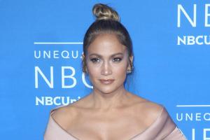 Auch ein gesunder Appetit kann der Hammer-Figur von Jennifer Lopez nichts anhaben