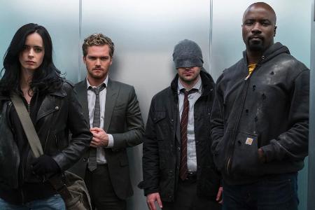 Krysten Ritter (v.l.), Finn Jones, Charlie Cox und Mike Colter in Krysten Ritter (v.l.), Finn Jones, Charlie Cox und Mike Colter in