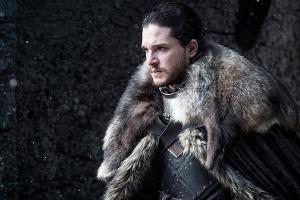 "Game of Thrones": Jon Schnee muss in einem Ikea-Teppich bibbern
