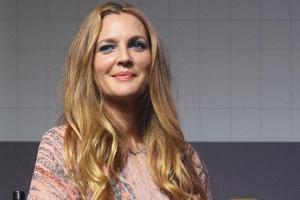 Drew Barrymore bekommt bei Crocs ihre eigene Kollektion