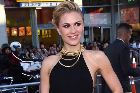 Anna Paquin zeigt sich amüsiert über ihre sehr spezielle Fotobombe