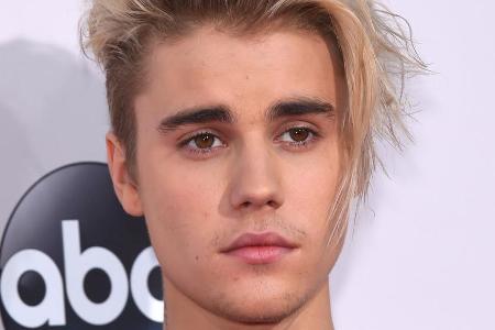 Justin Bieber scheint zum (Leicht)-Glauben gefunden zu haben Justin Bieber scheint zum (Leicht)-Glauben gefunden zu haben