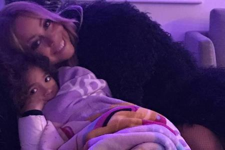 Mariah Carey und ihre sechsjährige Tochter Monroe Mariah Carey und ihre sechsjährige Tochter Monroe