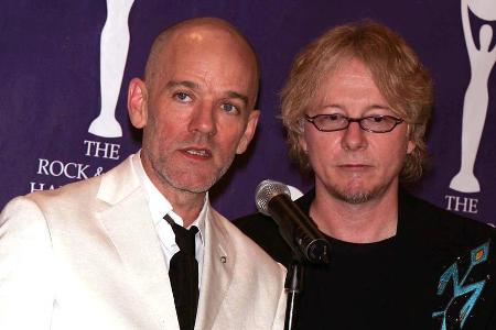 Sind nicht für eine Reunion zu haben: Michael Stipe (li.) und Mike Mills Sind nicht für eine Reunion zu haben: Michael Stipe (li.) und Mike Mills