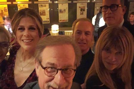 Meryl Streep, Rita Wilson, Steven Spielberg, Bob Odenkirk, Kate Capshaw und Tom Hanks