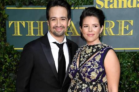 Lin-Manuel Miranda und seine Frau Vanessa Nadal, unter deren Kleid sich ein Babybauch versteckt