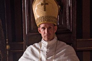 "Die Puppenspieler": Ulrich Matthes über Kirchenkritik an Weihnachten