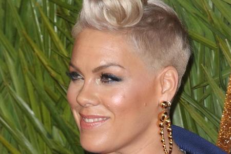 Pink steht für Frauenpower: Das bewies sie wieder mit ihrem neusten Tweet Pink steht für Frauenpower: Das bewies sie wieder mit ihrem neusten Tweet