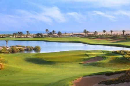 Zwischen Wüstensand und satten Fairways: Golf Club Saadiyat Beach in Abu Dhabi
