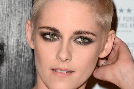 Kristen Stewart setzt den Frühjahrs-Haartrend in extremer Form um