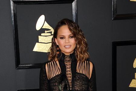 Chrissy Teigen Mitte Februar bei den Grammys