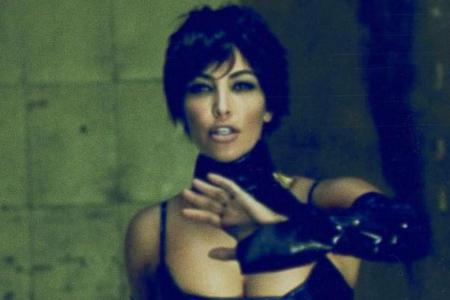 Mit kurzer Perücke sieht Kim Kardashian aus wie ihre Mutter Kris Jenner Mit kurzer Perücke sieht Kim Kardashian aus wie ihre Mutter Kris Jenner