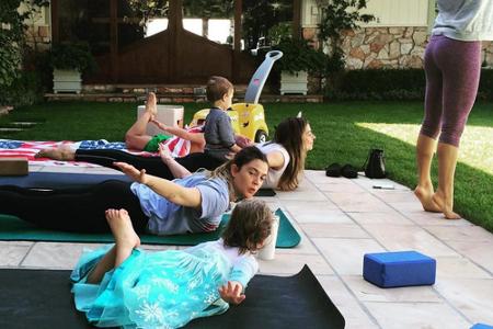 Drew Barrymore (41) bringt sich nach der Trennung von Will Kopelman mit Yoga auf andere Gedanken. Der Nachwuchs ist ebenfall...