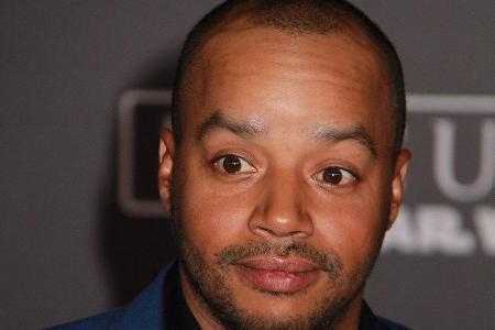 Donald Faison spielte von 2001 bis 2010 in der Serie Donald Faison spielte von 2001 bis 2010 in der Serie