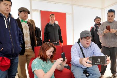 Jeder will die neue Nintendo Switch mal anfassen