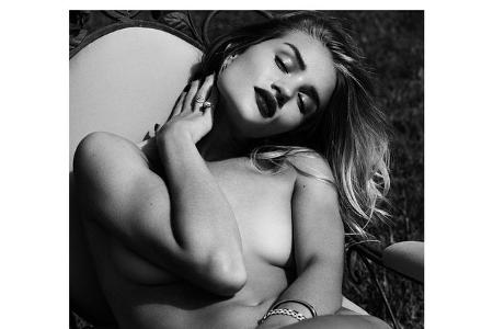 02 Rosie Huntington httpsinstagram.comrosiehw 11085179_1393194727669416_761612678_n.jpg
