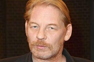 Ben Becker ist in der ZDF-Mini-Serie "Der gleiche Himmel" als Stasi-Offizier zu sehen