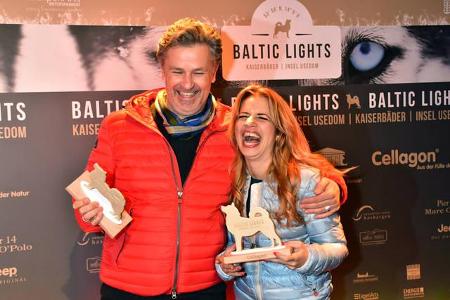 ...war die Freude von Schauspieler Timothy Peach und Ex-'GZSZ'-Star Susan Sideropoulos über ihren kleinen Holzhusky riesengr...
