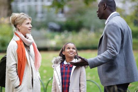 Wird Glorias Mama Kristin (Clemence Poesy) das Vater-Tochter-Gespann entzweien?
