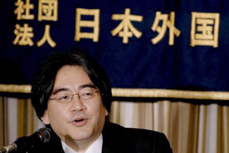 Nintendo-Chef Satoru Iwata stirbt am 11. Juli mit 55 Jahren an Krebs.