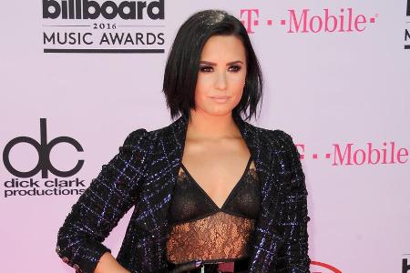 Demi Lovato steht wohl auf Muskelmänner Demi Lovato steht wohl auf Muskelmänner