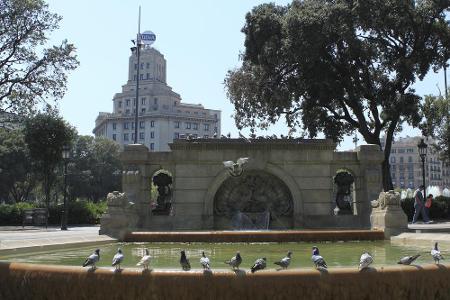 Um Sonnenstrahlen abzubekommen, muss man Europa nicht unbedingt verlassen. Barcelona beispielsweise überzeugt im Frühjahr mi...