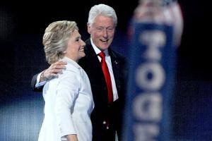 Hillary und Bill Clinton kommen zur Amtseinführung von Trump