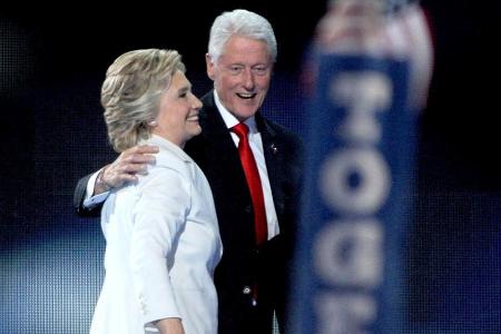 Bill Clinton hat seine Frau Hillary im Wahlkampf 2016 unterstützt Bill Clinton hat seine Frau Hillary im Wahlkampf 2016 unterstützt